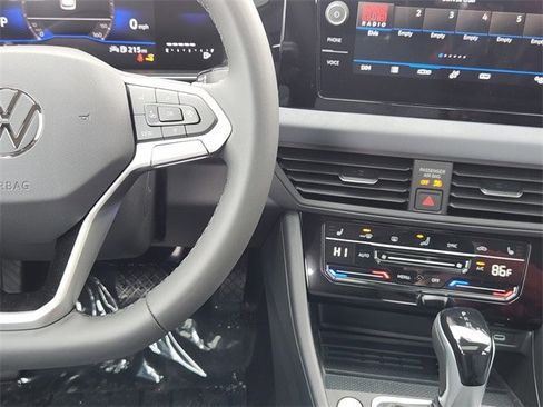 New 2026 Volkswagen Jetta SE image 28