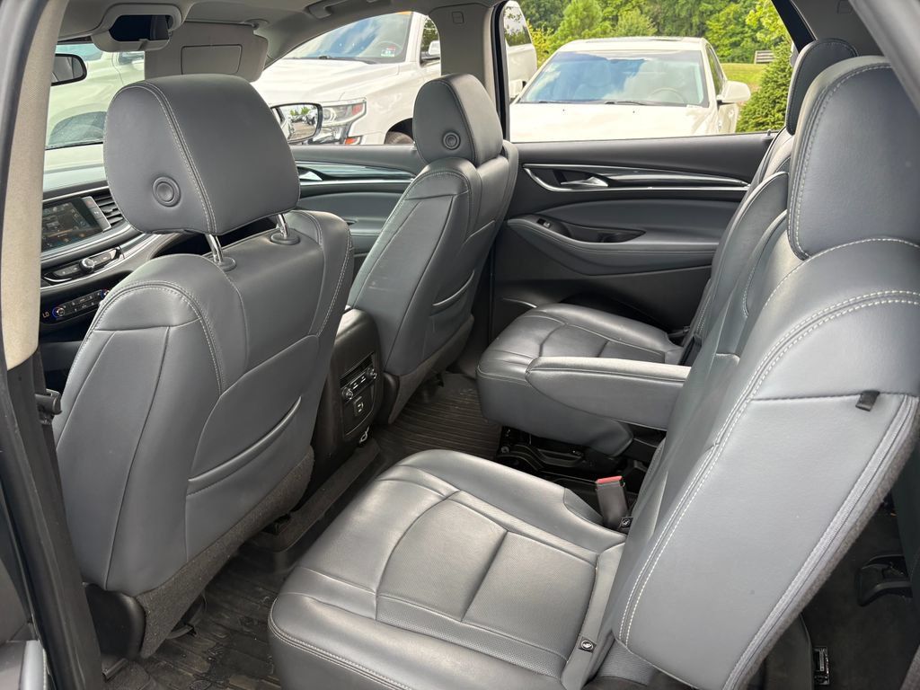 Used 2019 Buick Enclave Essence AWD/4WD image 8