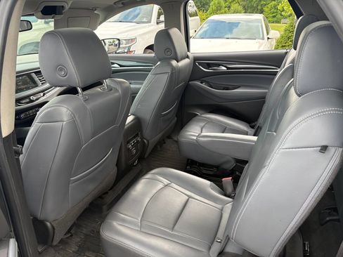 Used 2019 Buick Enclave Essence AWD/4WD image 8