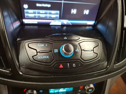 Used 2014 Ford Escape SE w/ Equipment Group 201A image 24