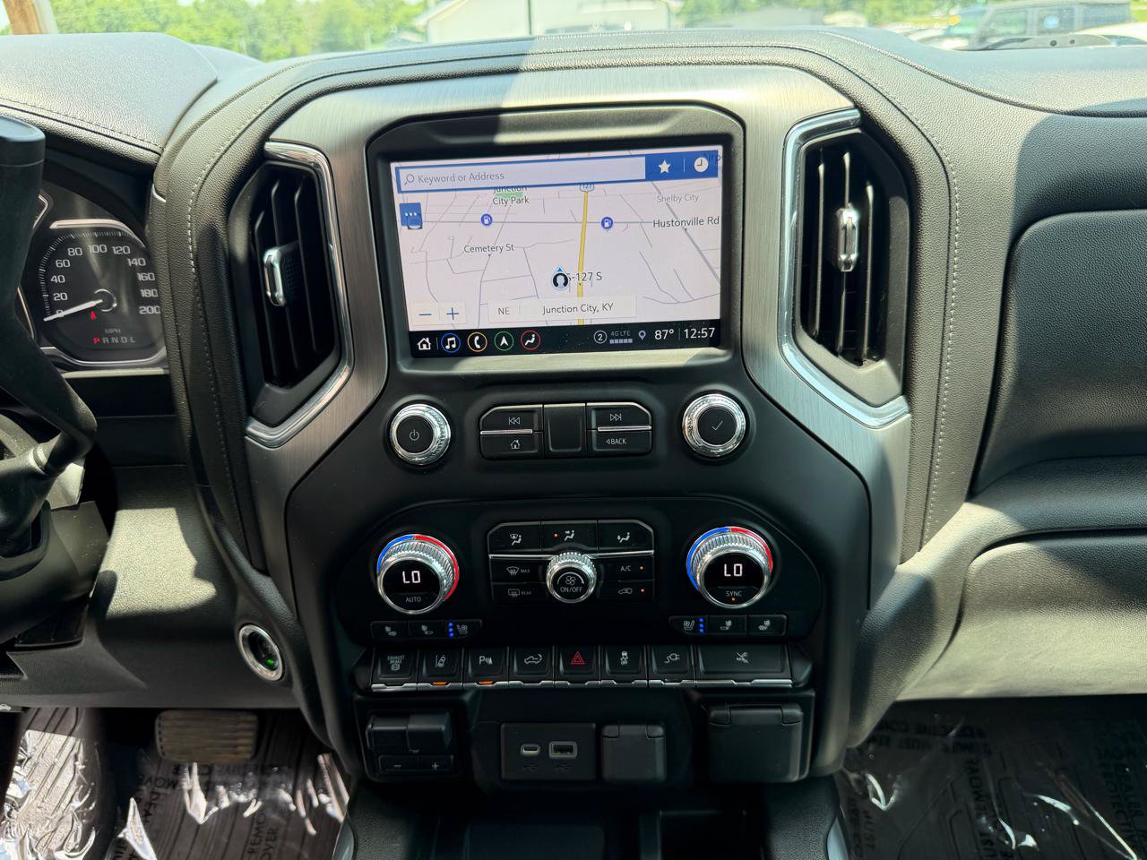 Used 2022 GMC Sierra 3500 Denali w/ Denali Ultimate Package AWD/4WD image 37