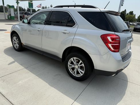 Used 2017 Chevrolet Equinox LT AWD/4WD image 4