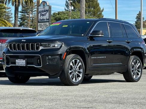 Used 2022 Jeep Grand Cherokee Overland w/ Advanced Protech Group III image 8