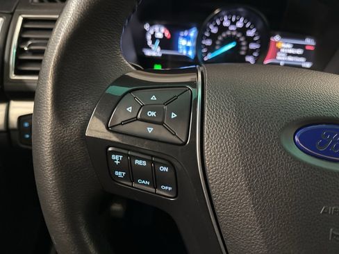 Used 2016 Ford Explorer Limited image 26