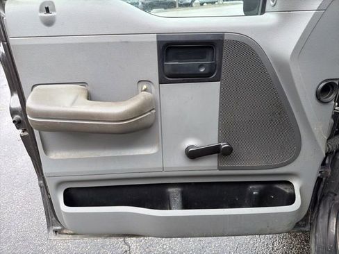 Used 2006 Ford F150 STX image 14
