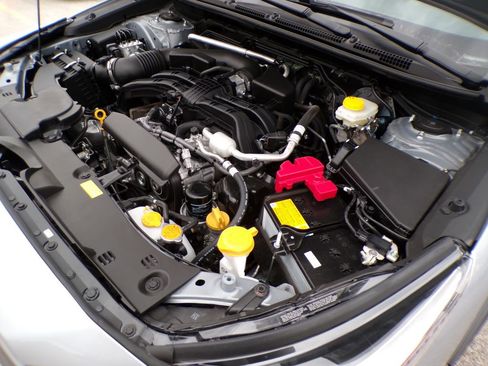 Used 2025 Subaru Crosstrek 2.0i Premium image 32