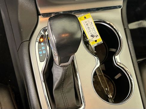 Used 2022 Jeep Grand Cherokee Limited image 17