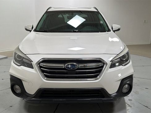 Used 2019 Subaru Outback 3.6R Touring image 2