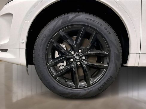 New 2025 Land Rover Discovery Sport S image 13