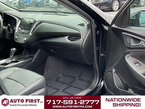 Used 2019 Chevrolet Malibu LT w/ Leather Package FWD image 16