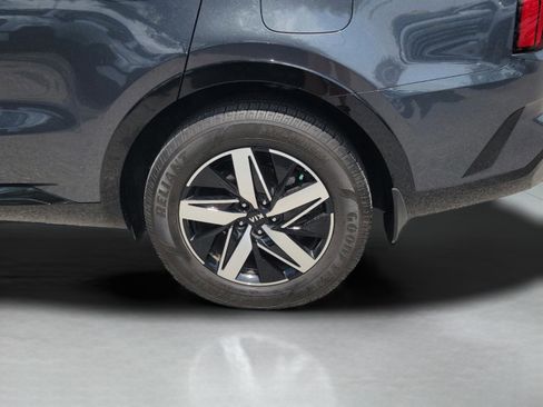 Used 2021 Kia Sorento S FWD image 31
