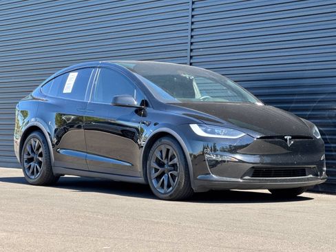 Used 2024 Tesla Model X AWD/4WD image 11
