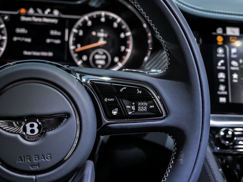 Used 2024 Bentley Continental GT image 36