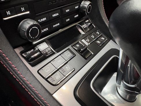 Used 2018 Porsche 718 Cayman GTS image 32