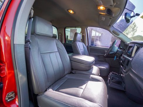 Used 2006 Dodge Ram 2500 Truck SLT image 28