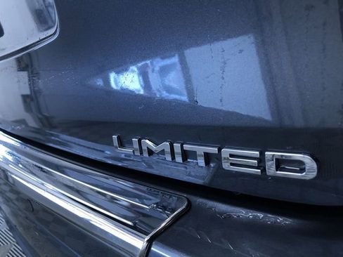 Used 2020 Toyota Highlander Limited image 17