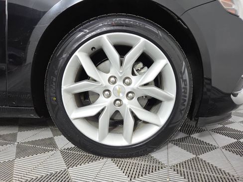 Used 2014 Chevrolet Impala LT FWD image 9