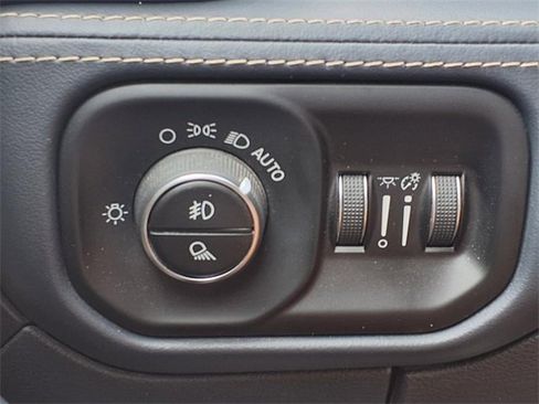 Used 2020 RAM 1500 Limited image 22