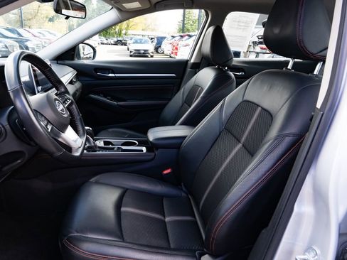 Used 2023 Nissan Altima 2.5 SR FWD image 18