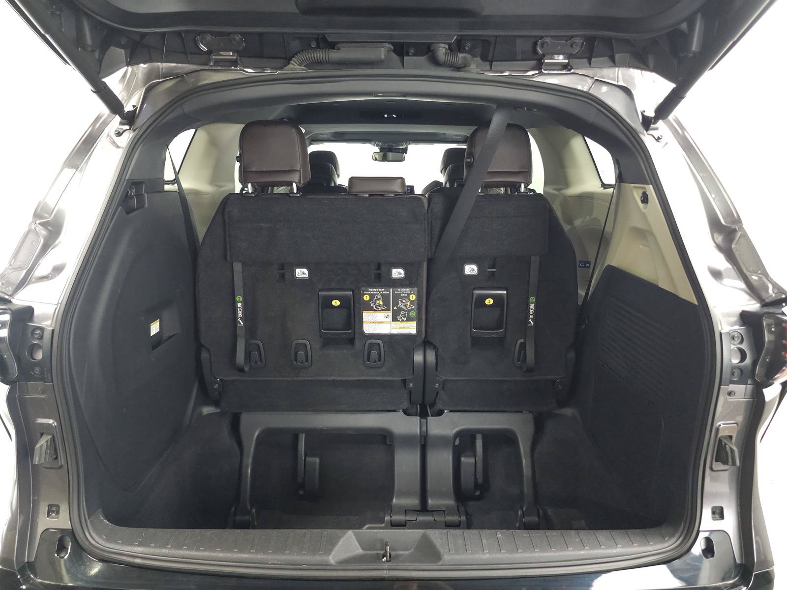 Certified 2023 Toyota Sienna Platinum AWD/4WD image 12