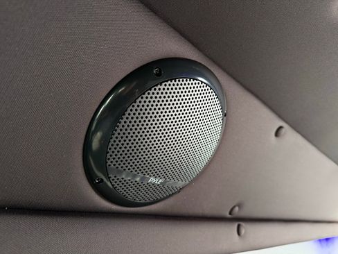 Used 2022 Mercedes-Benz Sprinter 4500 w/ Parking Package image 40