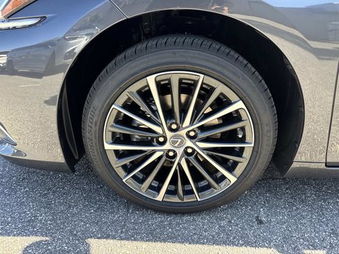 New 2025 Lexus ES 350 w/ Premium Package image 10