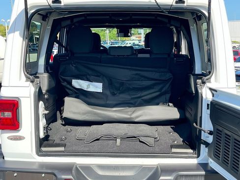 Used 2025 Jeep Wrangler Unlimited Sahara w/ Safety Group image 24