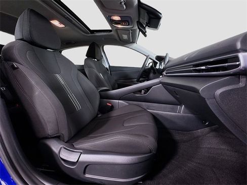 Used 2024 Hyundai Elantra SEL w/ Convenience Package image 30