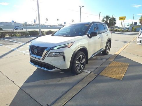 Used 2023 Nissan Rogue Platinum w/ Platinum Premium Package image 8