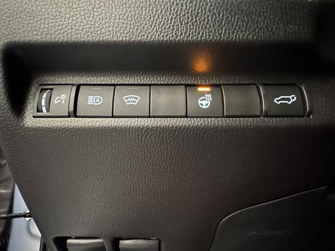 Used 2025 Toyota RAV4 XLE Premium image 34