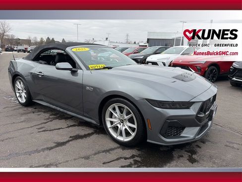 Used 2025 Ford Mustang GT Premium RWD image 17
