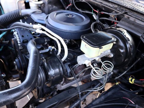 Used 1988 GMC Jimmy 4WD image 40