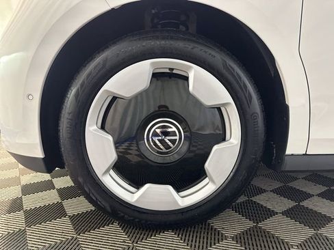 New 2025 Volkswagen ID. Buzz Pro S image 10