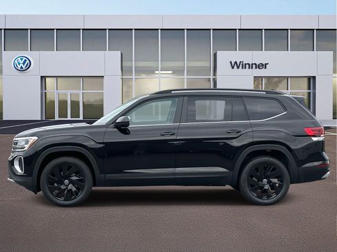 New 2026 Volkswagen Atlas SE image 2