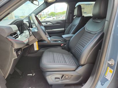 New 2026 Ford Explorer ST-Line w/ ST-Line Street Pack