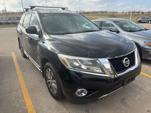 Used 2013 Nissan Pathfinder SL w/ Trailer Tow Pkg AWD/4WD image 2