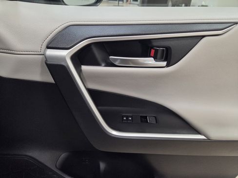 Used 2024 Toyota RAV4 Limited image 19