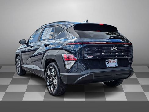 Used 2025 Hyundai Kona SEL FWD image 4