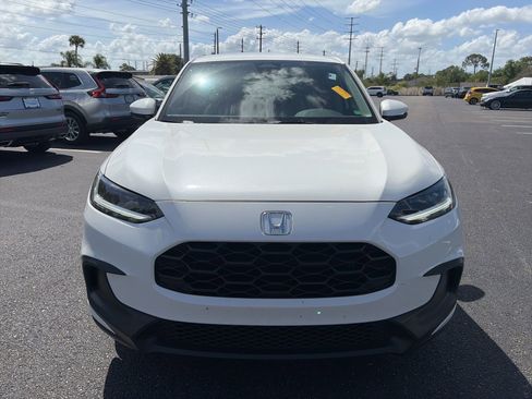 Certified 2024 Honda HR-V LX image 2