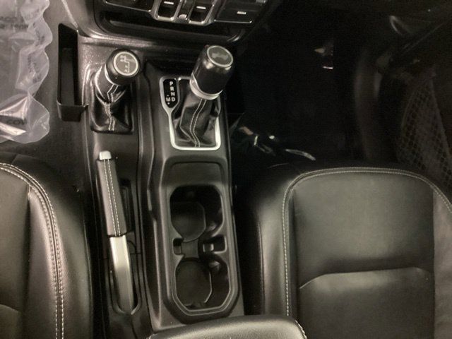 Used 2020 Jeep Wrangler Unlimited Sahara AWD/4WD image 19