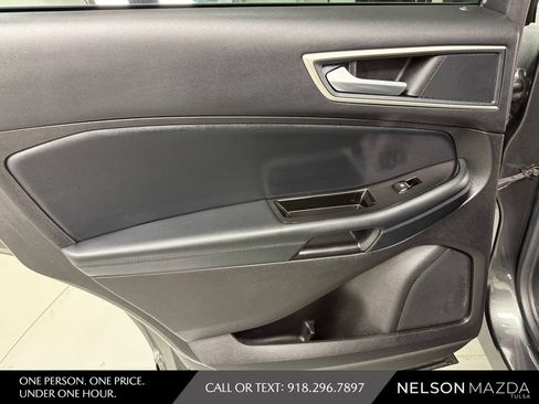 Used 2017 Ford Edge SEL w/ Equipment Group 201A FWD image 37