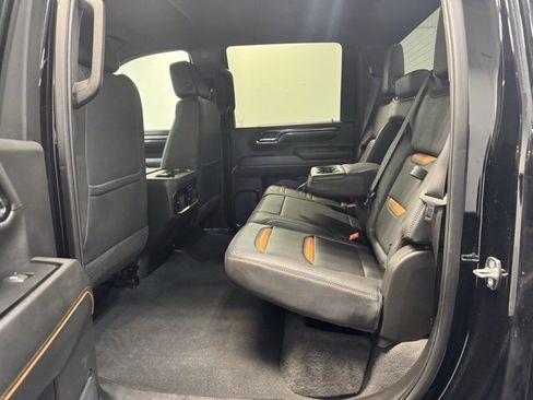 Used 2024 GMC Sierra 2500 AT4 image 30