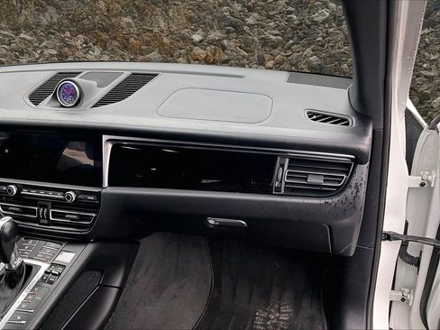 Used 2020 Porsche Macan image 15