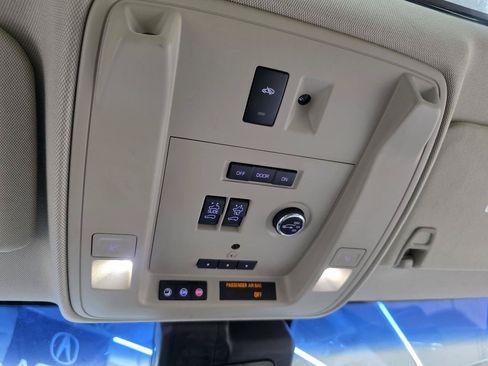 Used 2017 Cadillac Escalade Premium Luxury AWD/4WD image 39