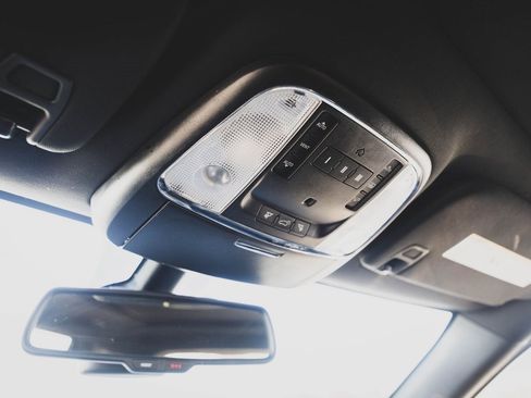 Used 2015 Jeep Grand Cherokee Overland image 20