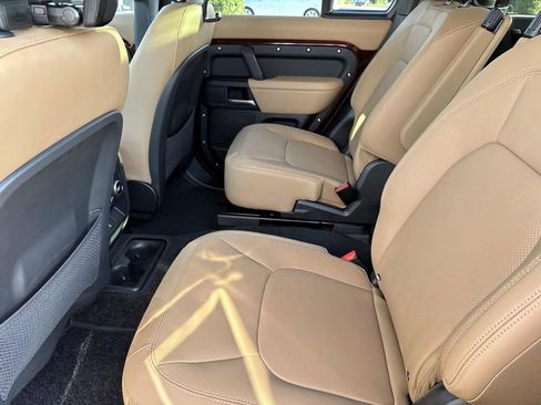 New 2026 Land Rover Defender 130 X-Dynamic SE AWD/4WD image 11