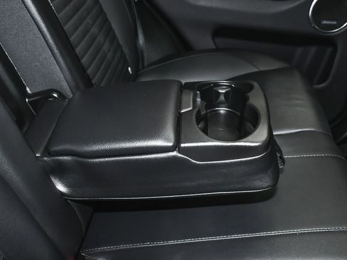 Used 2023 Land Rover Discovery Sport SE image 53