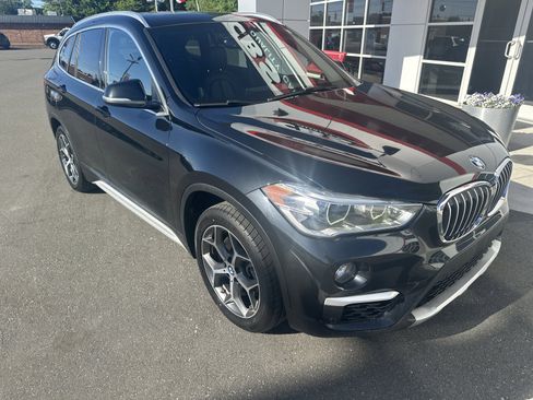 Used 2019 BMW X1 xDrive28i w/ Convenience Package AWD/4WD image 2