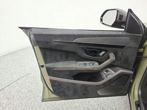 Used 2024 Lamborghini Urus Performante AWD/4WD image 14
