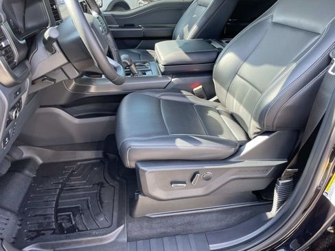 Used 2025 Ford F150 Lariat w/ Equipment Group 502A High image 17